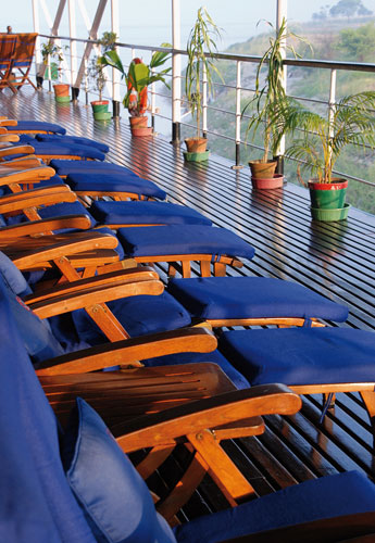 Komfortabel: Die Deck-Chairs sind mit bequemen Polsterauflagen versehen. Fotos: cd