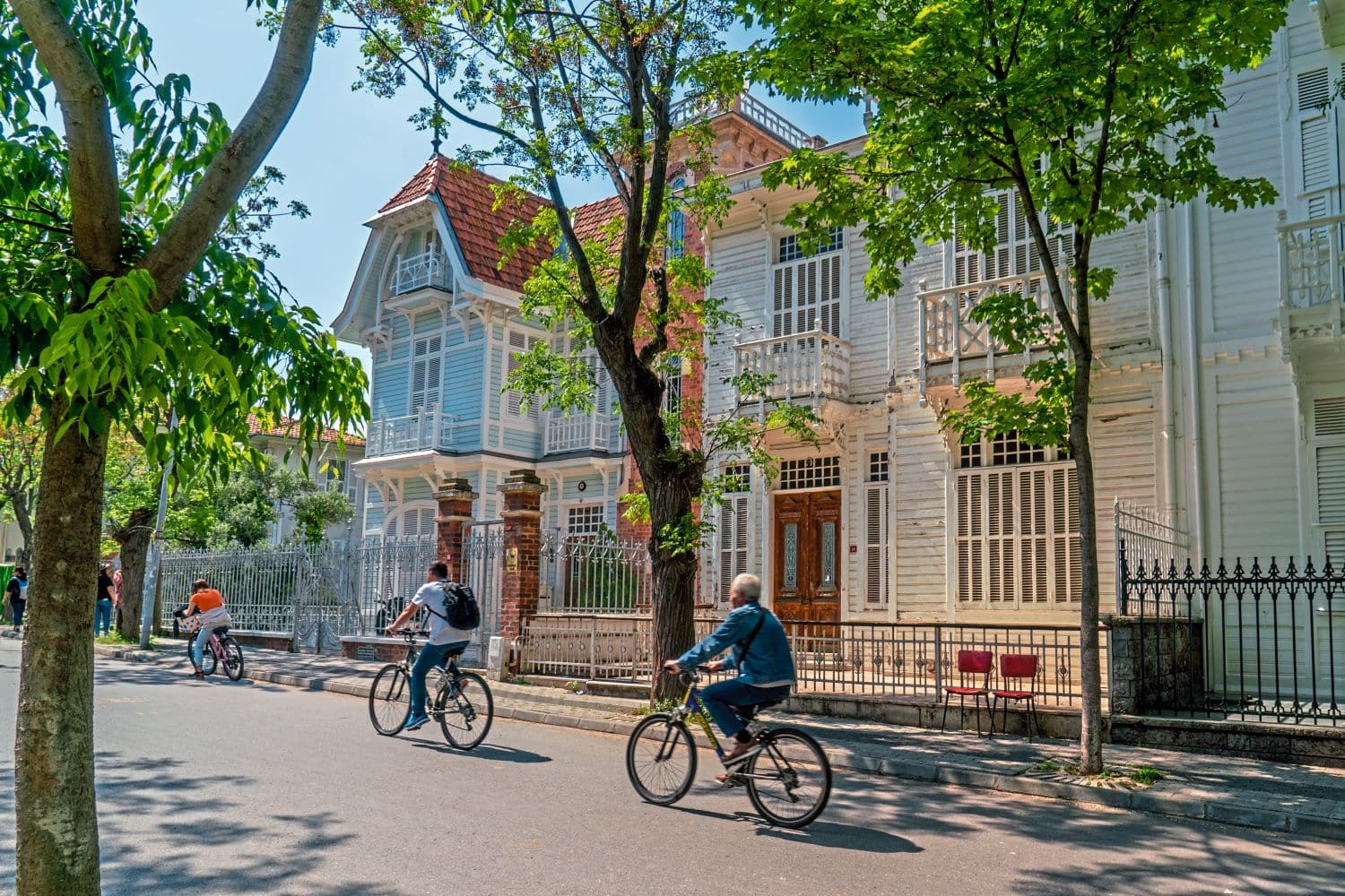Herrenhäuser auf Büyükada, der größten Insel der Prinzeninseln