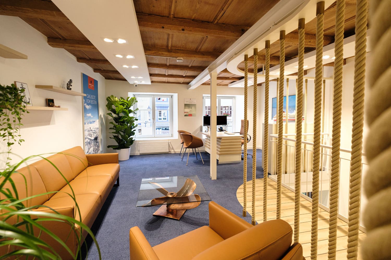 Edel: In der Hapap-Lloyd-Lounge sollen Luxus-Kreuzfahrten buchen