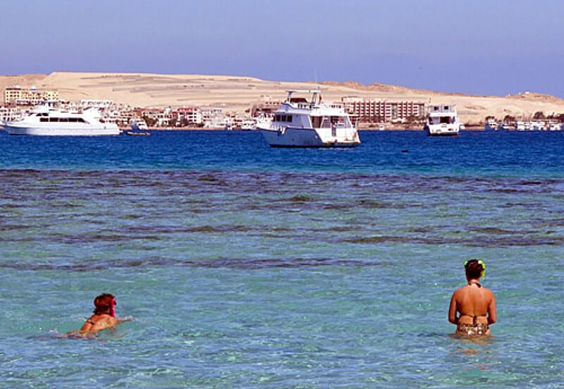 Ölteppich in Ägypten: Sind die Badestrände von Hurghada noch bedroht?