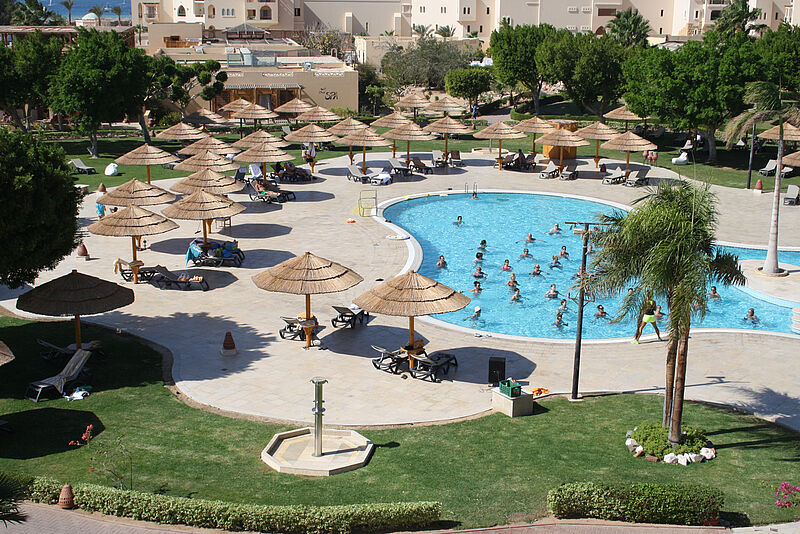 Robinson Club Soma Bay: Auch wenn der Pool nicht so gefüllt ist wie vor Corona, verbringen zurzeit etliche Deutsche dort ihren Urlaub. Foto: mg