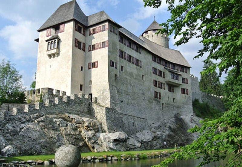 Für Romantiker und Wellness-Fans: das Schloss Matzen in Tirol