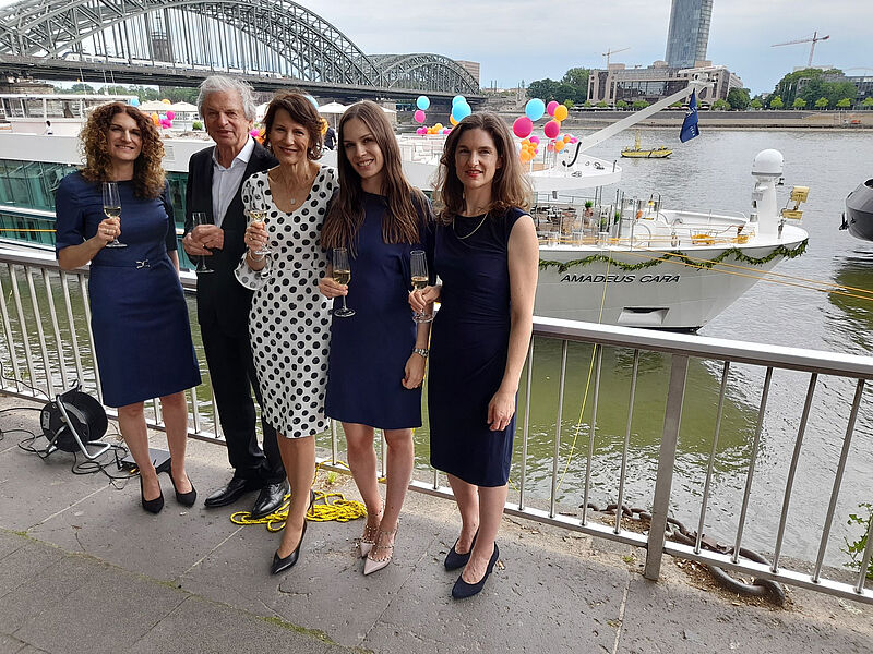 Amadeus fährt einen Sparkurs