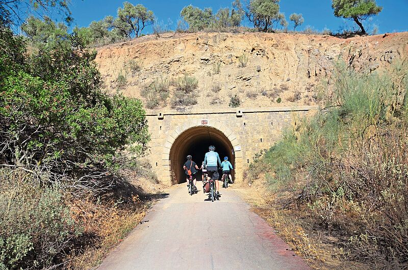 Licht an und dann ab durch den Tunnel