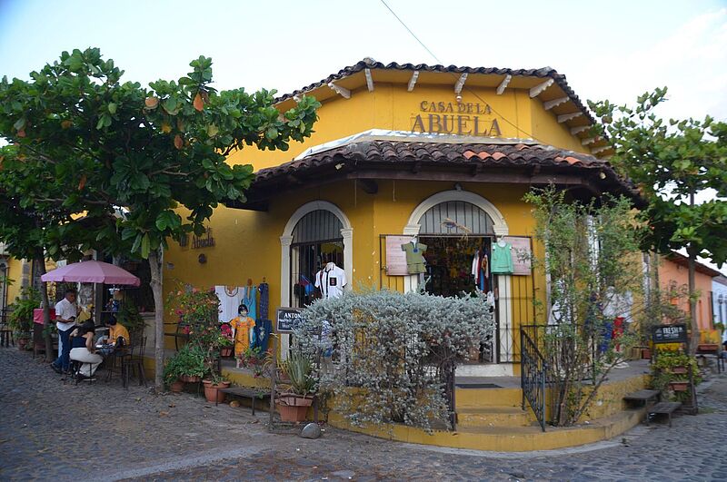 Bei der Arge-Roadshow wird auch über El Salvador informiert, im Bild die Kolonialstadt Suchitoto