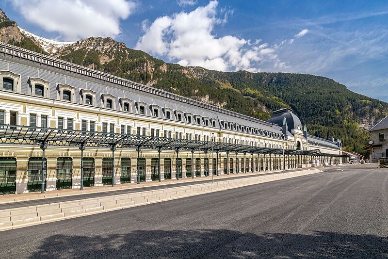 Ehemals Bahnhof, heute Fünf-Sterne-Hotel: die Estacion Canfranc im Norden Spaniens