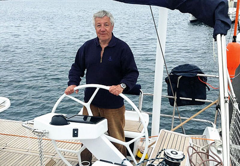 Enttäuscht vom touristischen Service in Frankreich, Spanien und Italien: Bentour-Chef Kadir Ugur auf seinem Segeltörn