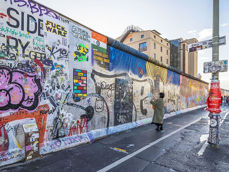 Im Herbst wird in Berlin das 35. Jubiläum des Mauerfalls gefeiert. Auch dazu werden viele Besucher erwartet. Foto: Itza Villavicencio Urbieta/iStock