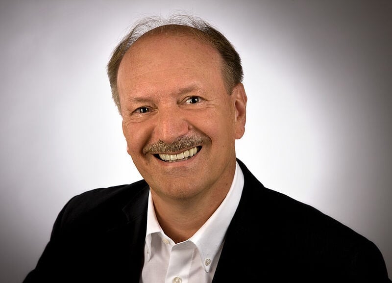 Ruhestand nach 36 Jahren bei Brussels und den Vorgänger-Airlines: Deutschland-Chef Helmut Gläser