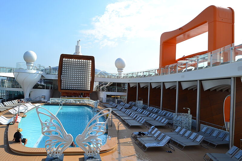 Celebrity Cruise inkludiert auf allen Luxuskreuzern – im Bild die Edge – nun Getränke