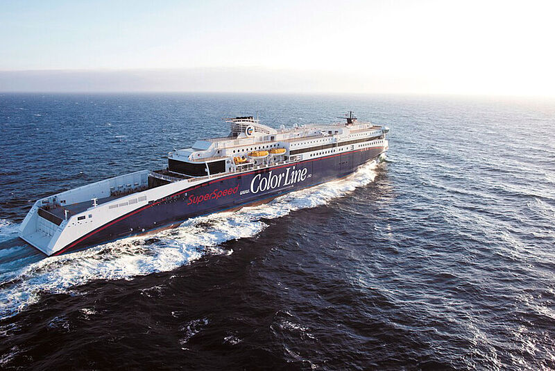 Bei Buchung bis 31. Januar 2022 greifen bei Color Line Frühbucherrabatte auf Auto- und Camper-Sparpakete