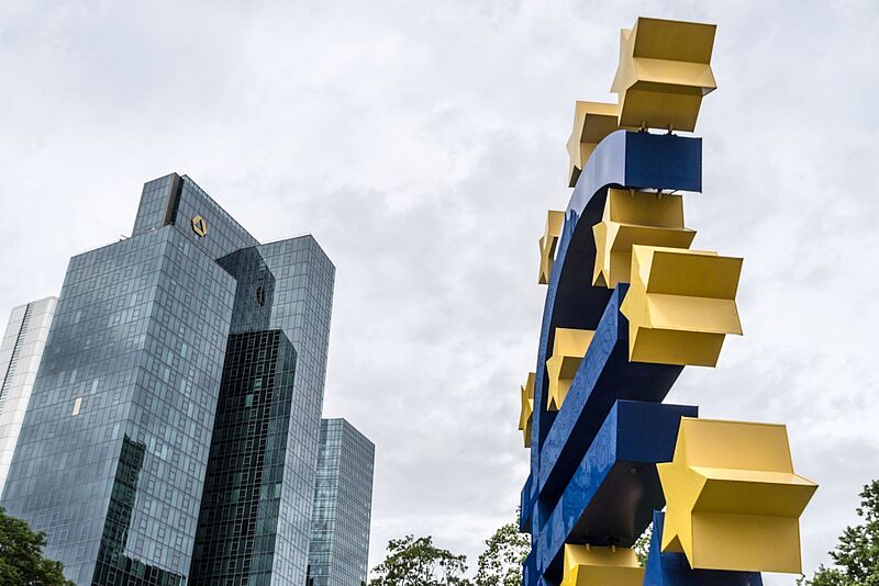 Die Commerzbank hat zahlreichen TUI-Card-Inhabern gekündigt