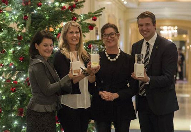 Die Sieger der Preisverleihung im Steigenberger Frankfurter Hof (von links): Nalan Emr (Imex), Rika Jean-Francois (ITB), Montserrat Sierra Urroz (CT-Präsidentin) und Guido von Vacano (CMT)