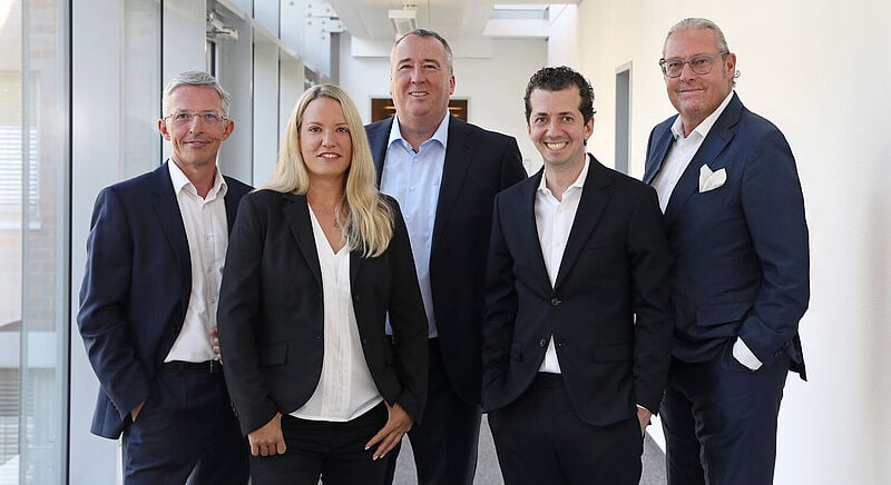 Das neue Führungsteam der DER Touristik Group Hotel Division: Max-Peter Droll, Eva Schlosser, Christian Grage, Georg Schmickler und Markus R. Kempen