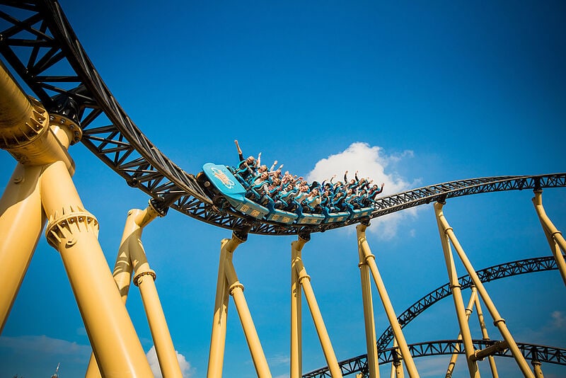 Die Freizeitpark-Fans sehnen sich nach Nervenkitzel – hier im norddeutschen Heide Park