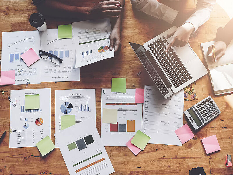 Mit der Studie soll ein umfassendes Bild des deutschen Reisevertriebsmarkts geschaffen werden. Foto: Jirapong Manustrong/istock