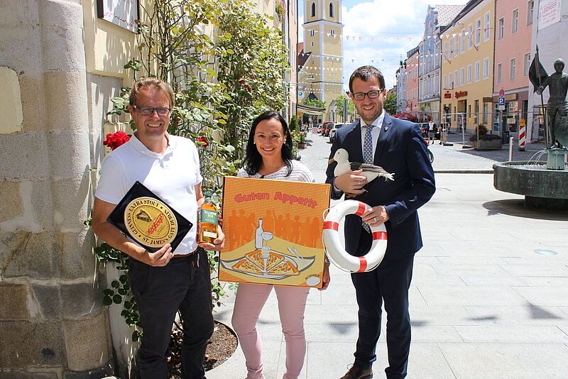 Ein eingespieltes Team auf Reisen (von links): Matthias Hiergeist, Leiter Kultur- und Tourist-Information, Claudia Sterr und Bürgermeister Florian Gams
