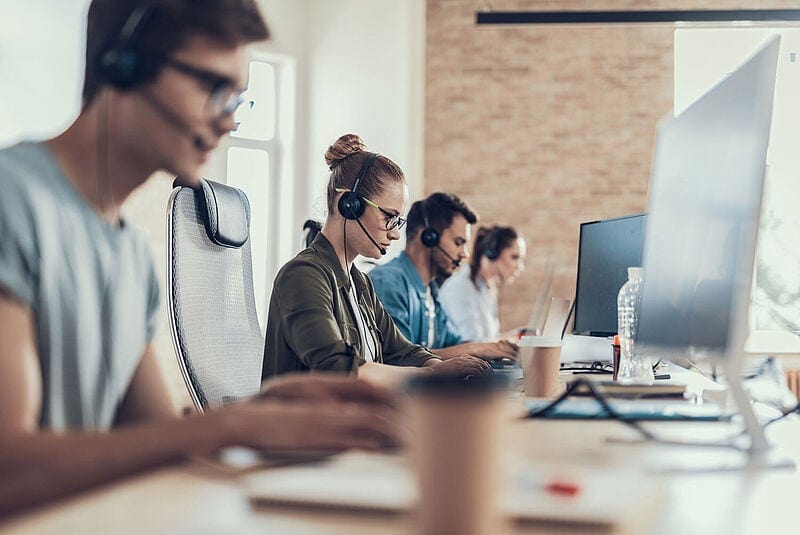 Die Erreichbarkeit vieler Call-Center könnte noch besser werden. Foto: YakobchukOlena/istockphoto