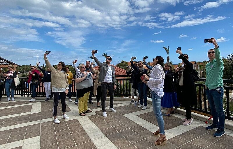 Social Media im Selbstversuch: Mobile Reiseverkäufer der Kooperation TLT Urlaubsreisen während eines Workshops. Foto: mg