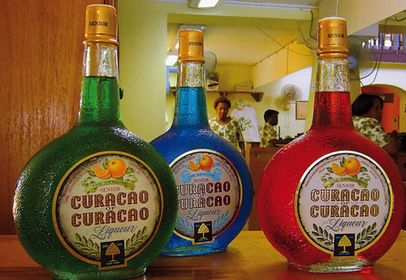 Curacao ist nicht nur ein buntes Getränk, ...