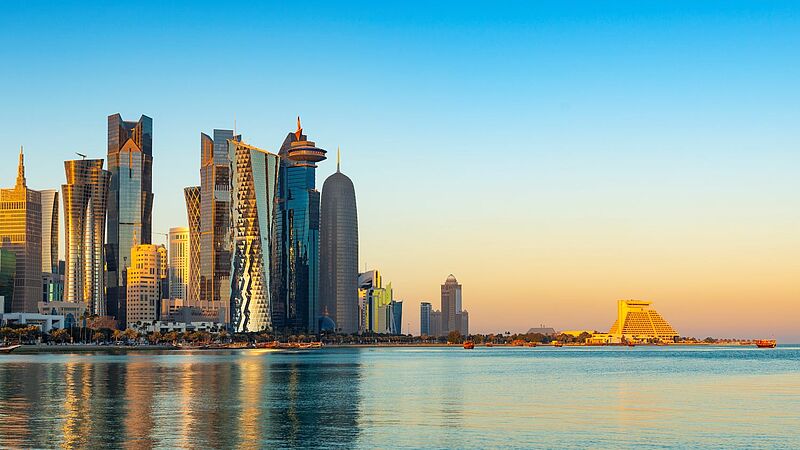 Skyline von Doha.
2023 besuchten
knapp 170.000
Deutsche Katar