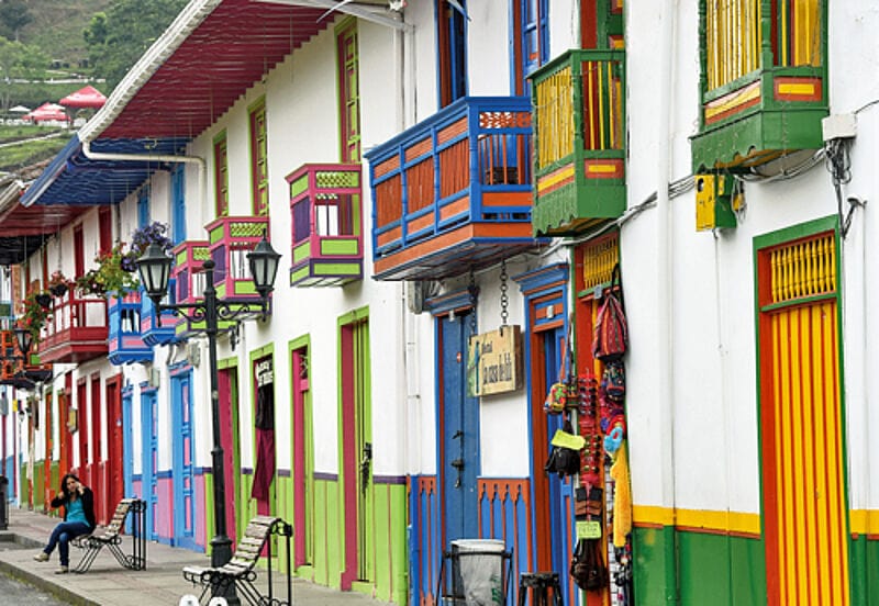 Bunte Farbtupfer: das Dorf Salento in der Kaffeezone