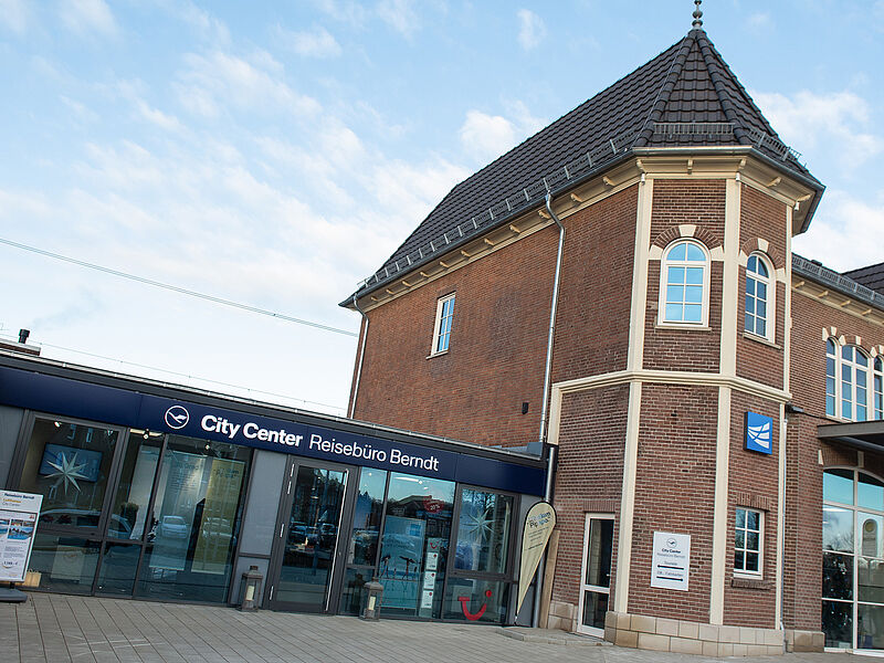 Das LCC Reisebüro Berndt in Bad Bentheim hat bereits das neue Logo. Foto: LCC