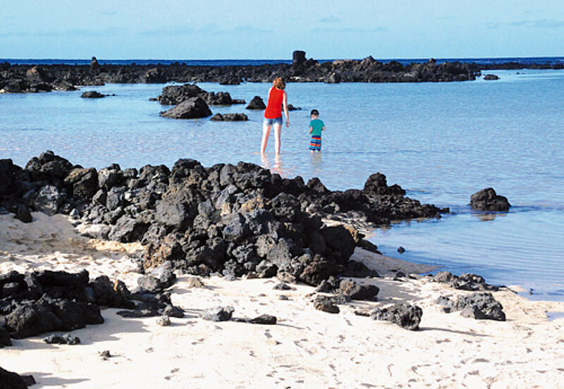 Sieben helle Strände gibt es zwischen Punta Mujeres und Orzola