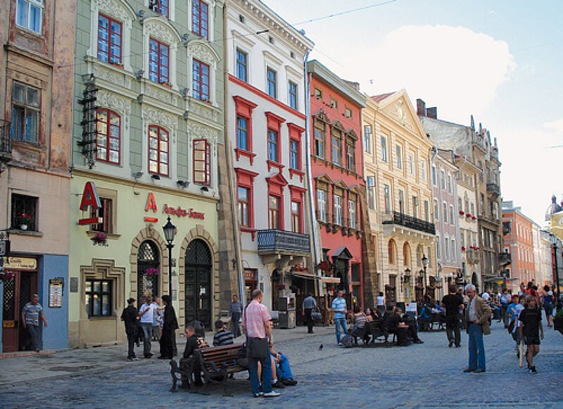 Gründerzeitliche Straßenzüge sind in Lemberg bis heute erhalten.