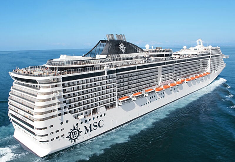 Schlechtes Wetter zwang die MSC Fantasia zur Routenänderung.
