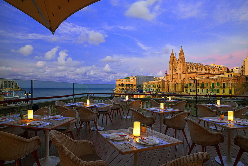 Das Malta Marriott Hotel & Spa liegt an der Balluta Bay