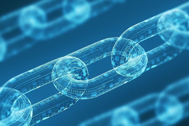 Drei digitale Diagonale Ketten auf blauem Grund. Die Ketten sind aus den Ziffern 0 und 1 zusammengesetzt.