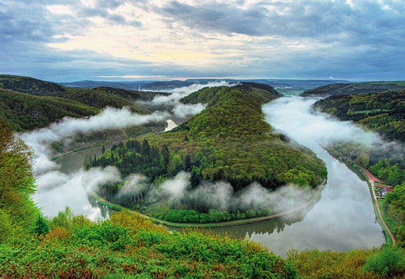 Landschaftliches Highlight: Auch die berühmte Saarschleife sieht man vom Steig aus.