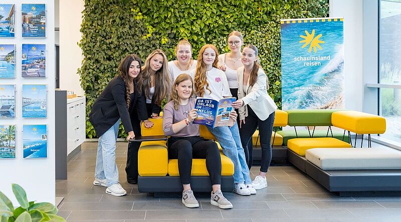 Drei Wochen lang hatten die Azubis Zeit, dann hielten sie den fertigen Katalog in den Händen