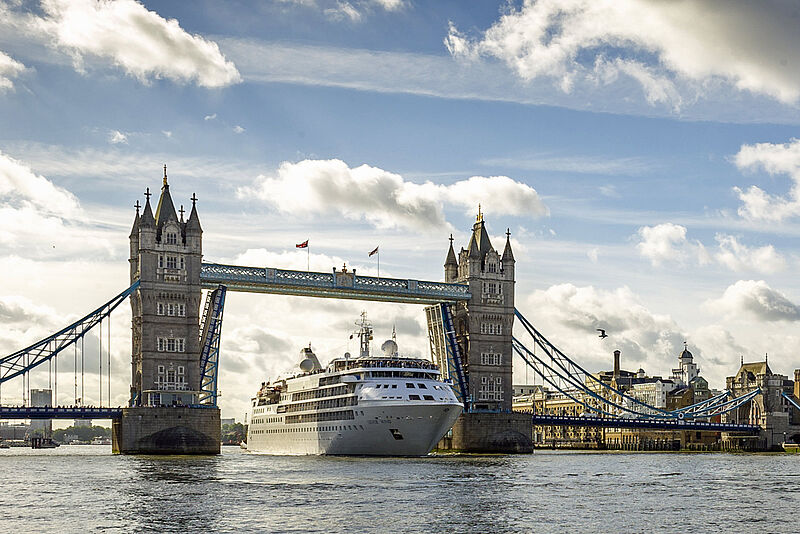 Die Silver Wind unterwegs auf der Themse. Foto: Silversea Cruises
