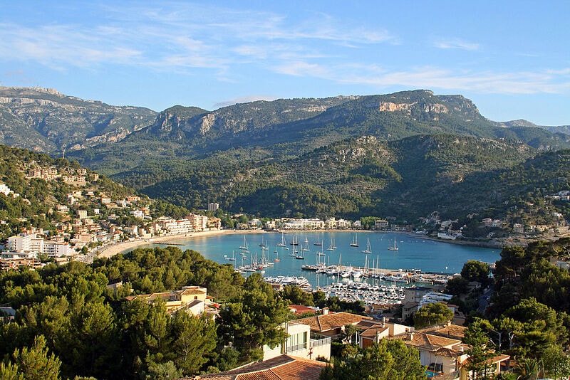 Mallorca – im Foto Puerto de Soller – konnte zwischen Juli und September rund 1,1 Millionen Deutsche begrüßen. Foto: ta