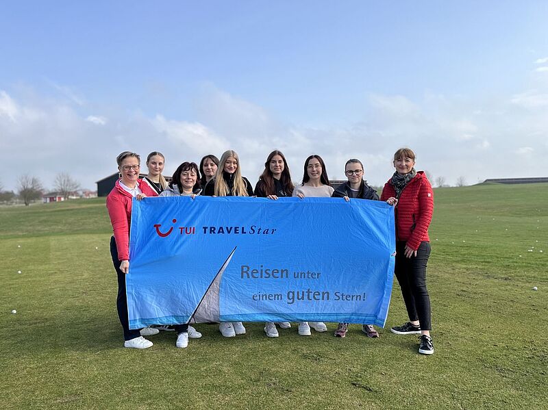 Höhepunkt des letztjährigen Trainee-Programms ist die Youngstar-Seminarreise, die an die Mecklenburgische Seenplatte führte. Auf dem Programm stand auch ein Besuch im Robinson Club Fleesensee