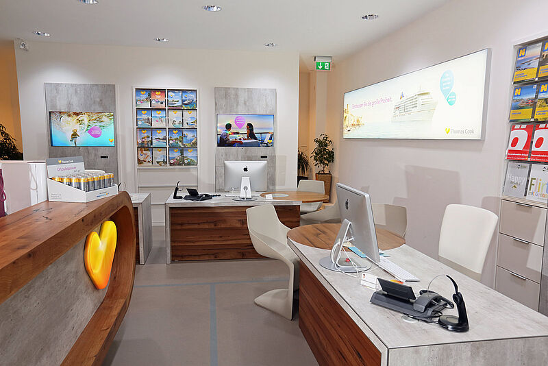 Die Zukunft für viele Cook-Filialen ist weiter unklar. Foto: Thomas Cook