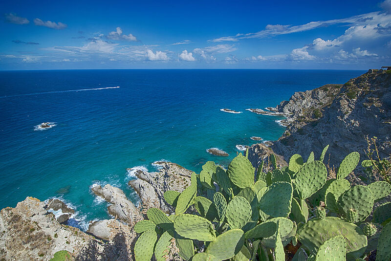 Im Herbst bietet Dertour Flüge mit Sundair in die Regionen Kalabrien (Foto) und Sizilien an