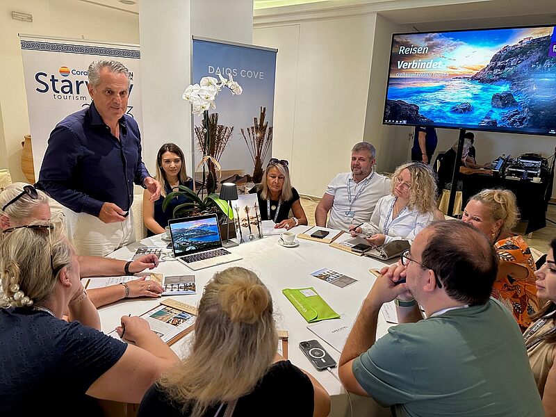 Christos Tassakos informierte über das Luxushotel Daios Cove