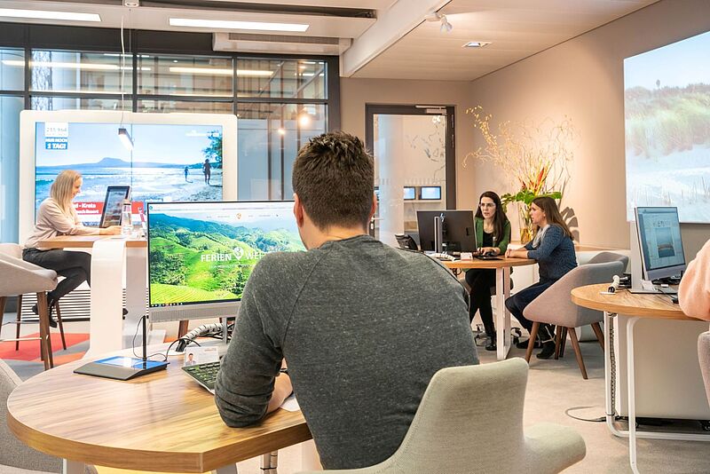 In den Reisebüros gibt es gerade nach der Pleite von FTI jede Menge zu tun