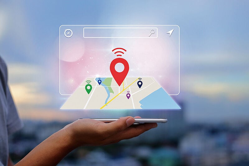 Proven Expert wurde bereits in der ersten Folge der Webinar-Reihe vorgestellt. Diese sowie alle weiteren Folgen sind auf der ta-Homepage abrufbar (QR-Code und Link siehe linke Seite). Foto: B4LLS / iStock