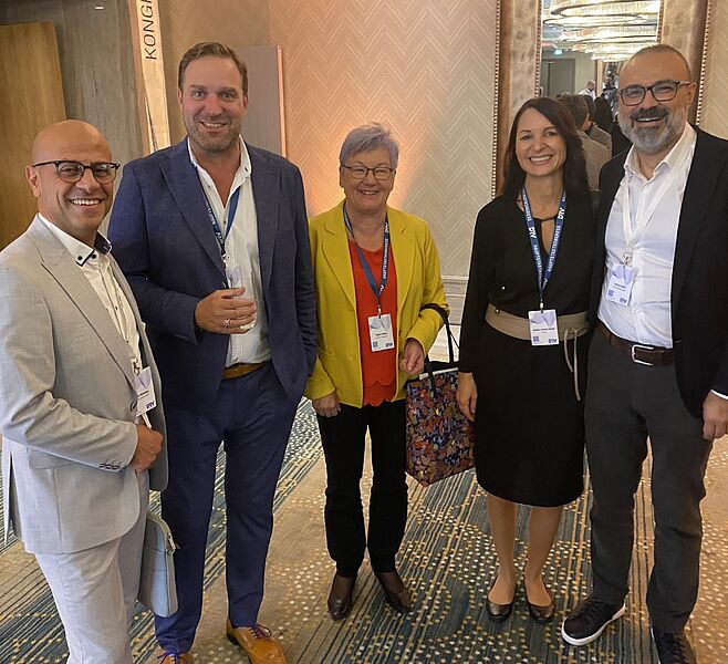 Von links: Ender Karadag (Ferien Touristik), Berend Rieckmann, Sigrid Sattek (Reisebüro Messkirch), Sabine Jordan-Glaab (Vtours) und Koray Cavdir (Ferien Touristik)