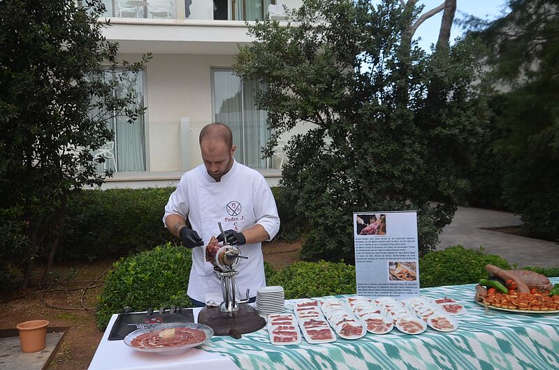 Andere Teilnehmer besuchten einen mallorquinischen Markt im Hotel Diamant in Cala Ratjada