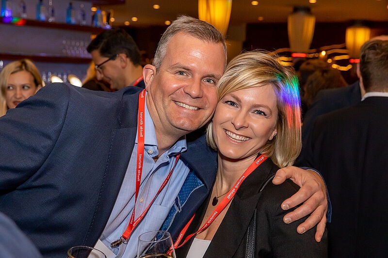 Ingrid Hartmann und Christopher Schanz-Surie von der Reiseboutique Mörfelden-Walldorf