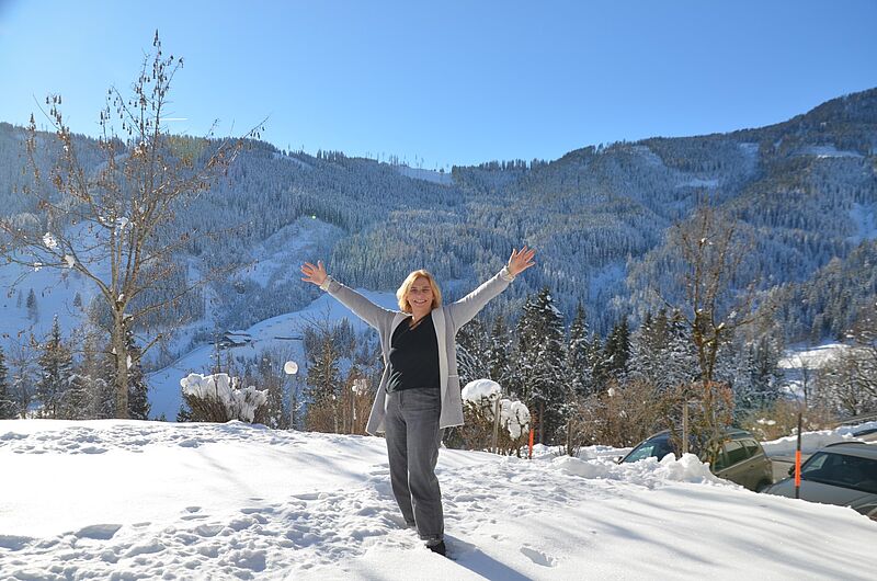 Kathrin Kirchner (Reisebüro Knappmeier, Bad Oeynhausen) bei der Pause vor der Traumkulisse