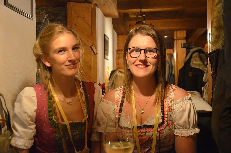 Catharina Liebig (Durmersheim, links) und Katharina Dörr (Reisebüro Johann, Neunkirchen)