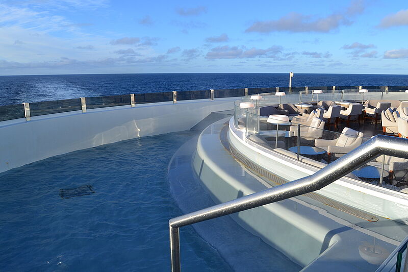 Auch einen Außenpool gibt es dort