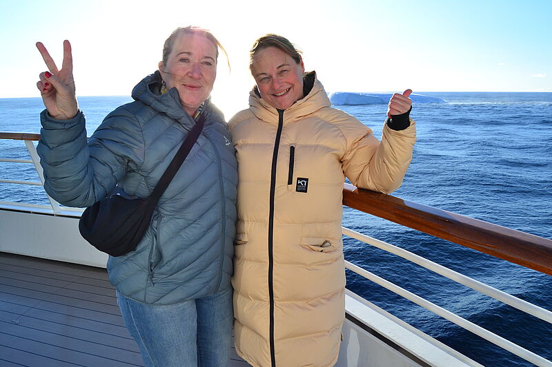 Ponant-Vertreterin Marlise Eijking (links) mit Reisebüro-Inhaberin Susanne Najid