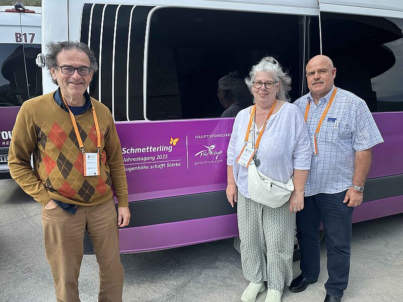 Ekkehard Schäfer von American Tours in Frankfurt am Main mit Silke Baumann und Thomas Morgenstern von Sunshine Euro Tours in Reichenbach